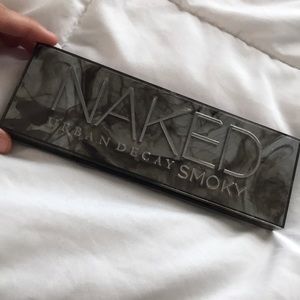 Naked Urban Decay Smokey💄